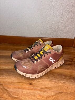 On Cloud X Women’s Athletic Training Shoe Sneakers, Pink Mocha & Sand- size 8